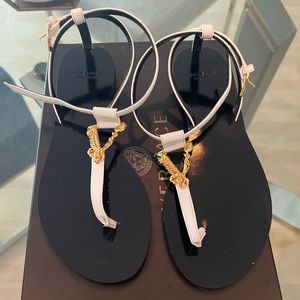 White Versace thong sandals KOAOH calf leather. US size 6